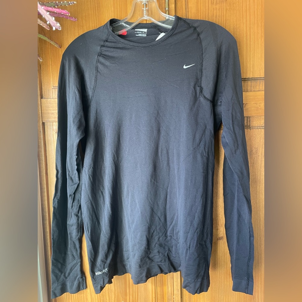 Nike Fit Dry long sleeve workout top
